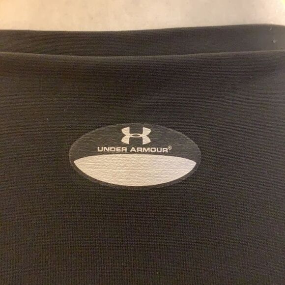 Under Armour Black V-Neck Tank Size Medium - Picture 7 of 11